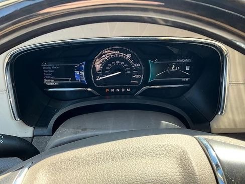 Used 2015 Lincoln Navigator L 4WD image 17