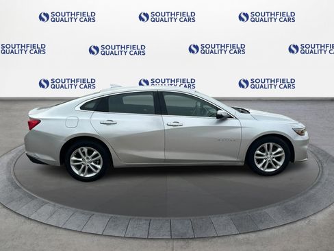 Used 2018 Chevrolet Malibu LT FWD image 8