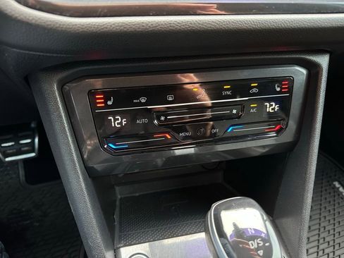 Used 2022 Volkswagen Tiguan SE R-Line FWD image 26