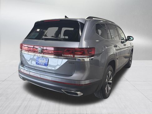 Used 2025 Volkswagen Atlas SE AWD/4WD image 7