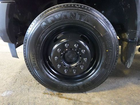 Used 2019 Ford F550 4x4 Regular Cab Super Duty image 26