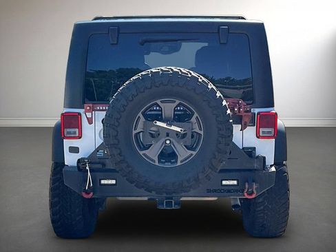 Used 2017 Jeep Wrangler Unlimited Rubicon AWD/4WD image 6