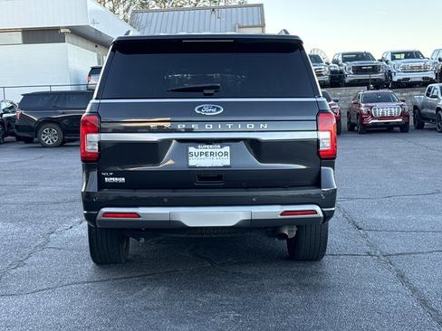 Used 2022 Ford Expedition XLT image 4