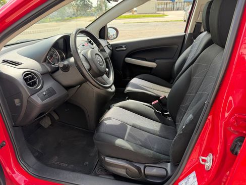 Used 2013 MAZDA MAZDA2 Sport FWD image 11