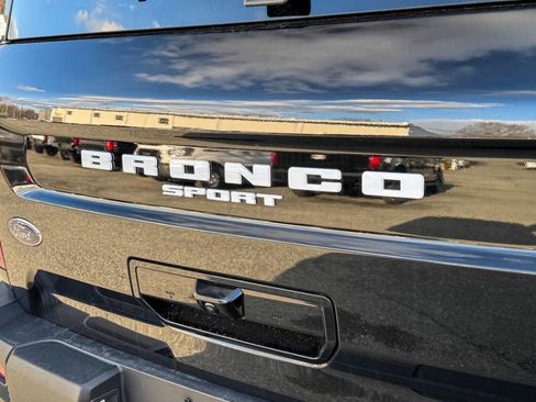 Certified 2025 Ford Bronco Sport Outer Banks w/ Outer Banks Tech Package+ image 17