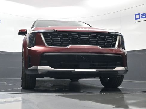 Certified 2025 Kia Sorento EX image 42