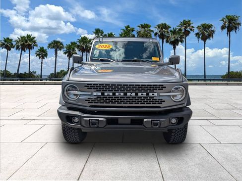 Used 2025 Ford Bronco Badlands AWD/4WD image 2