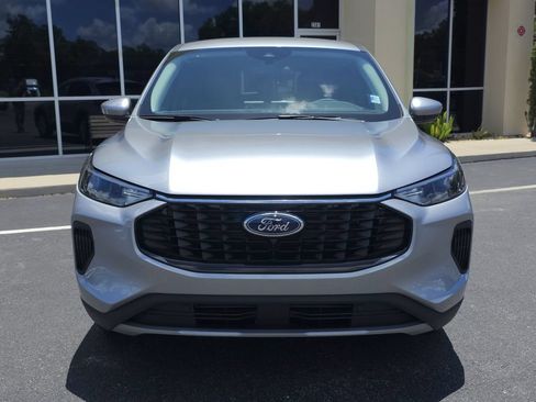 Used 2024 Ford Escape Active w/ Tech Pack #2 FWD image 2