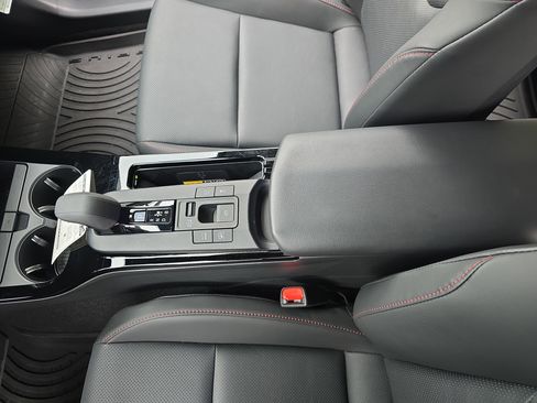 New 2025 Toyota Prius Plug-In Hybrid FWD image 21