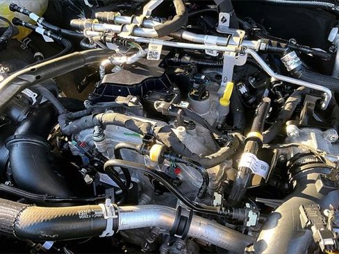 Used 2025 Ford Bronco Outer Banks image 32