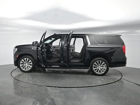 Used 2023 GMC Yukon XL Denali AWD/4WD image 54