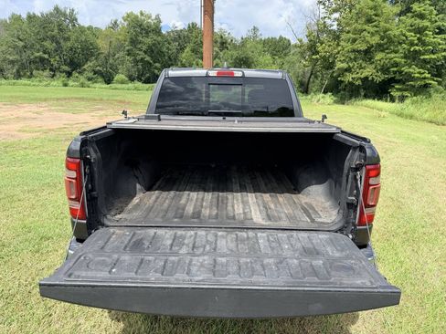 Used 2019 RAM 1500 Limited AWD/4WD image 9