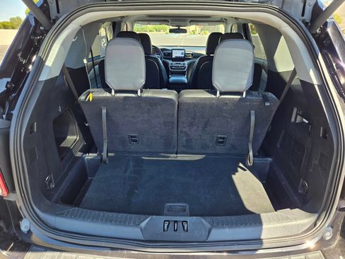 Used 2023 Ford Explorer XLT w/ Equipment Group 202A AWD/4WD image 11