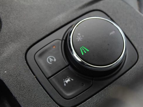 Used 2023 Chevrolet Traverse Premier w/ Redline Edition FWD image 32