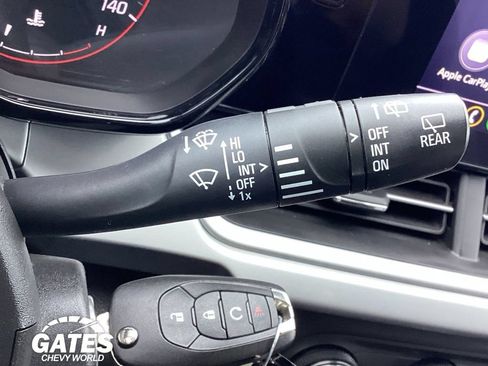 Used 2024 Chevrolet Trax RS FWD image 20