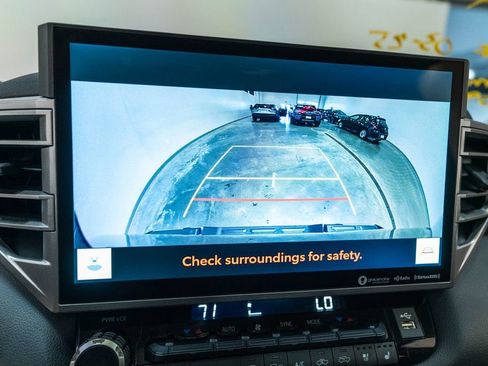 Used 2023 Toyota Tundra Limited w/ Power Package image 32