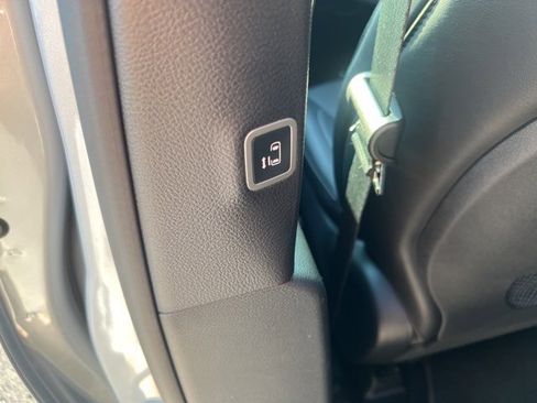 New 2026 Chrysler Pacifica Select image 24