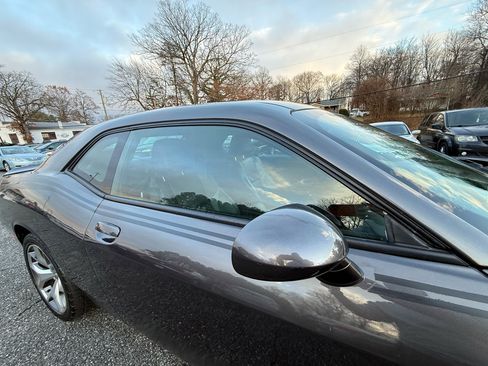 Used 2015 Dodge Challenger SXT Plus w/ Driver Convenience Group image 10