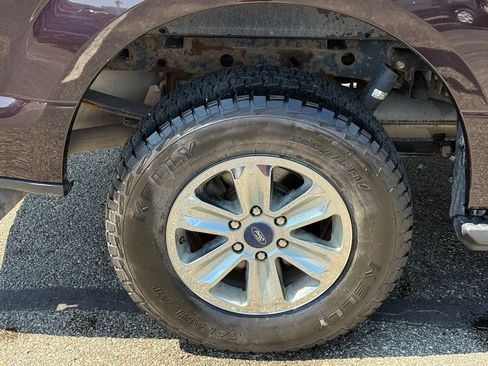 Used 2018 Ford F150 XL w/ Equipment Group 101A Mid AWD/4WD image 5