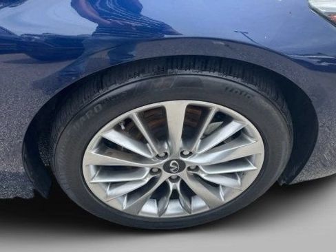 Used 2023 INFINITI Q50 Luxe w/ Cargo Package RWD image 5