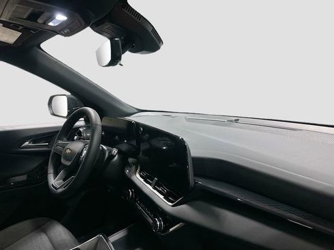 New 2026 Chevrolet Equinox LT w/ Safety and Technology Package FWD image 33