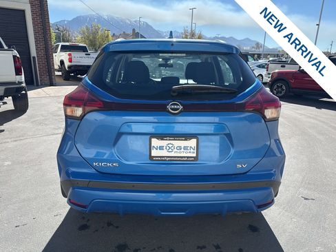 Used 2022 Nissan Kicks SV image 6