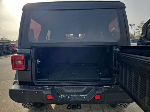 New 2026 Jeep Wrangler Unlimited Sport AWD/4WD image 26