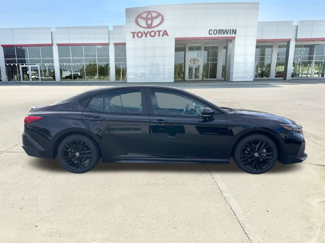 Used 2025 Toyota Camry SE FWD image 6
