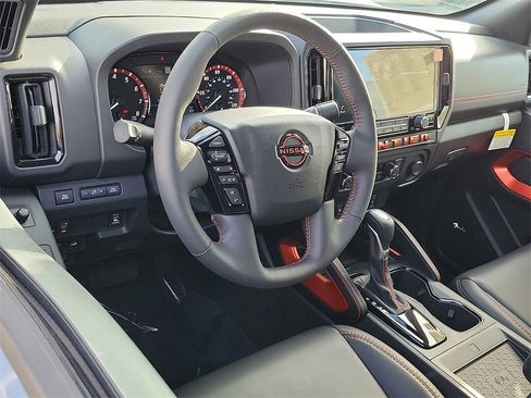 New 2025 Nissan Frontier PRO-4X w/ Pro Premium Package image 4
