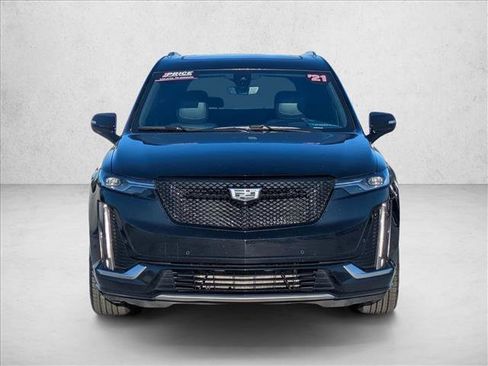 Used 2021 Cadillac XT6 Premium Luxury image 2