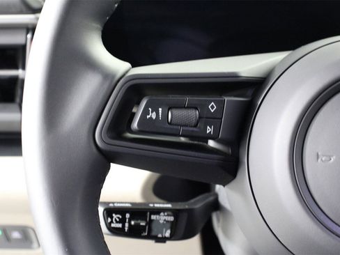 Used 2025 Porsche Macan 4 Electric image 14