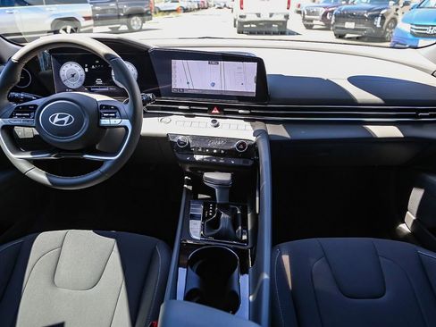 Certified 2024 Hyundai Elantra SEL w/ Convenience Package FWD image 12