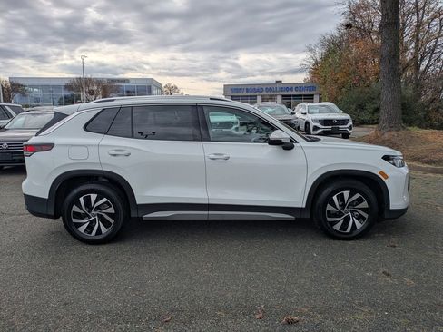 New 2026 Volkswagen Tiguan S FWD image 3