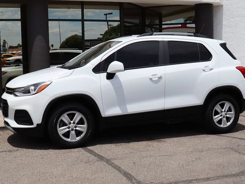 Used 2021 Chevrolet Trax LT AWD/4WD image 7
