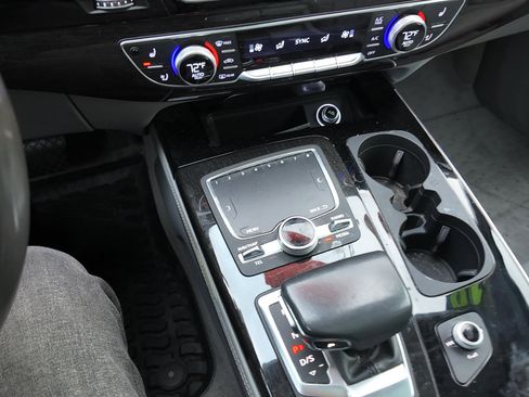 Used 2018 Audi Q7 3.0T Prestige image 14