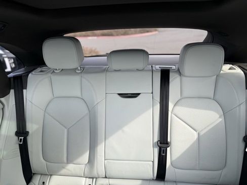 Used 2020 Porsche Macan image 29