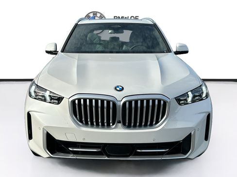 New 2026 BMW X5 xDrive40i w/ Climate Comfort Package AWD/4WD image 2