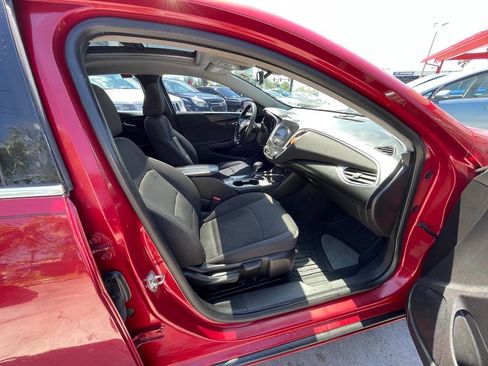 Used 2016 Chevrolet Malibu LT FWD image 12