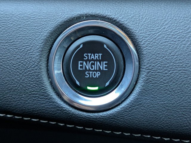 Used 2023 Cadillac Escalade Luxury AWD/4WD image 30