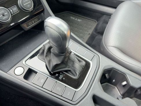 Used 2020 Volkswagen Jetta SE image 17