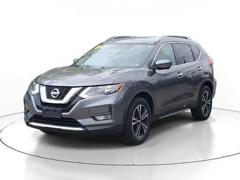 Used 2017 Nissan Rogue SL AWD/4WD image 2