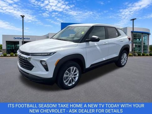 New 2026 Chevrolet TrailBlazer LS w/ LS Convenience Package AWD/4WD image 3