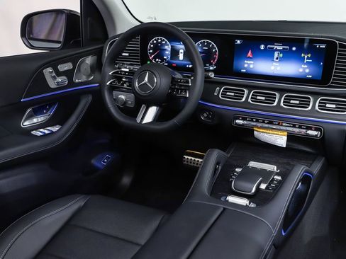 New 2026 Mercedes-Benz GLS 450 4MATIC image 13