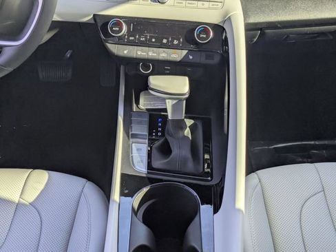 New 2026 Hyundai Elantra Limited FWD image 18