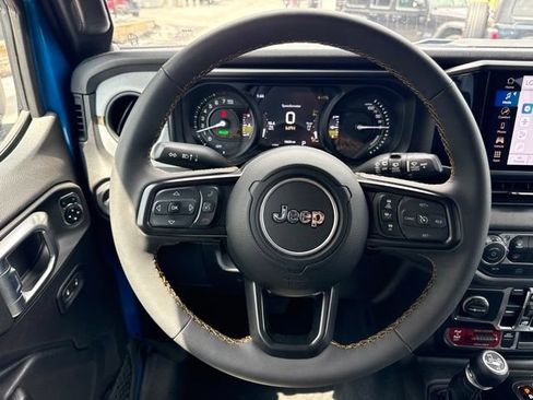 Used 2024 Jeep Wrangler Unlimited AWD/4WD image 18