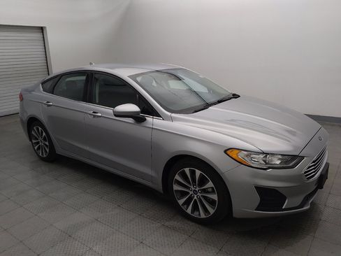 Used 2020 Ford Fusion SE AWD/4WD image 11