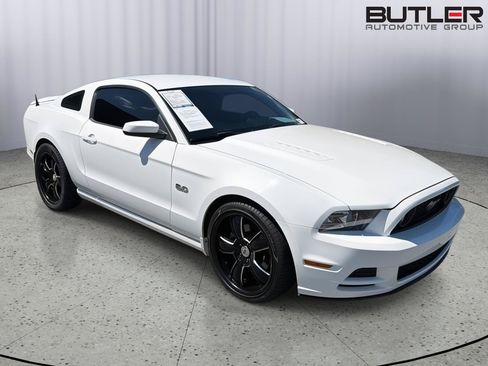 Used 2013 Ford Mustang GT Premium w/ Security Pkg RWD image 8