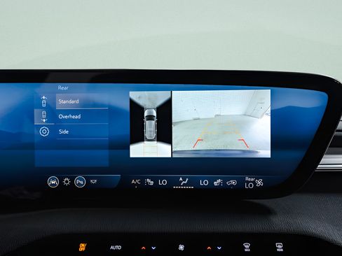 Used 2025 Buick Enclave Preferred FWD image 17