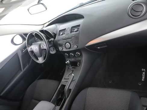 Used 2013 MAZDA MAZDA3 i Touring FWD image 26