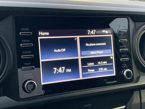 Used 2020 Toyota Tacoma SR image 22